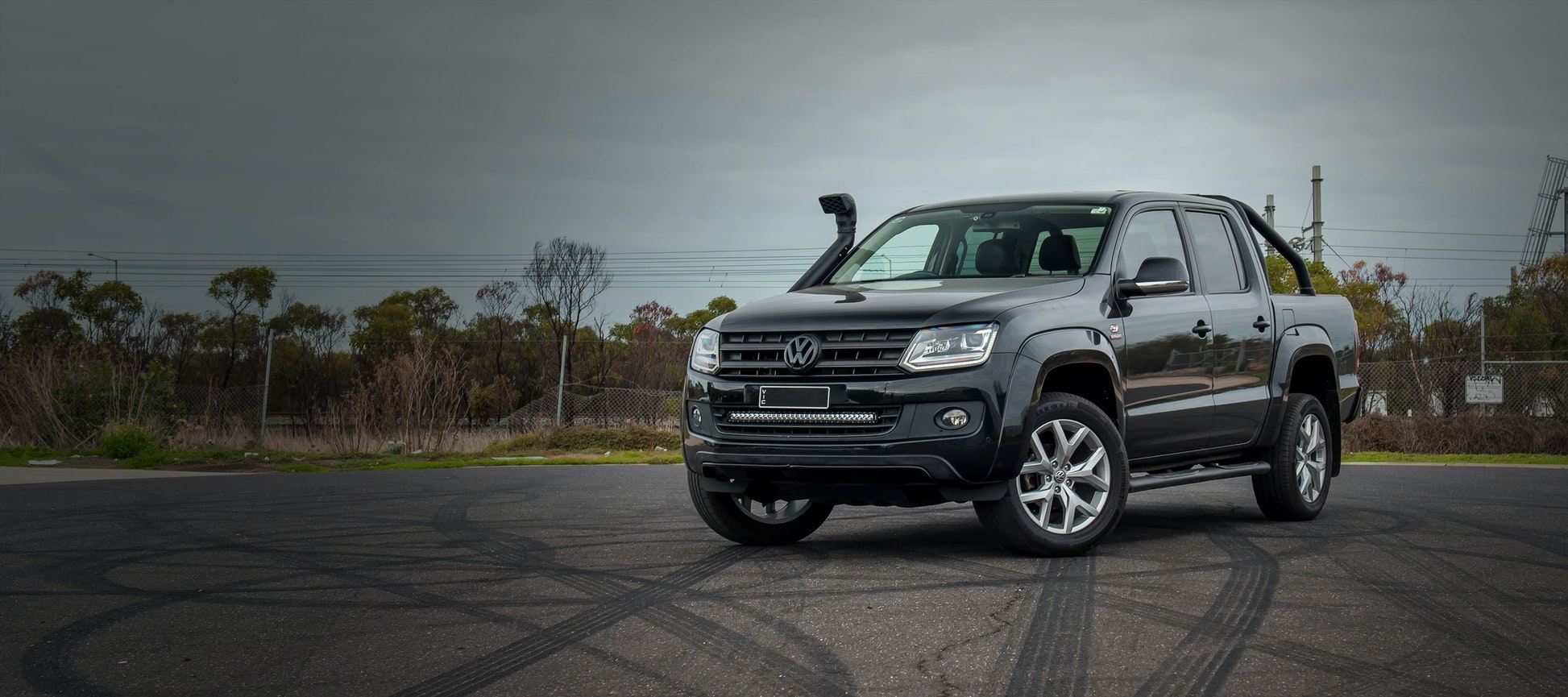 VW Amarok Lower Grill Kit